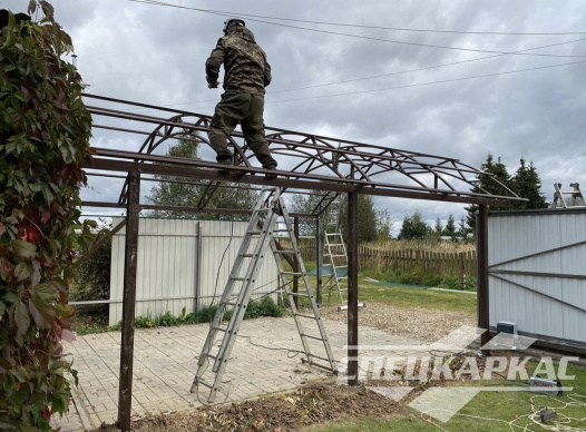 Навес из поликарбоната для машины усиленный №99 2047