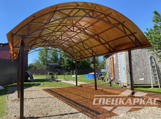 Навес для автомобиля из поликарбоната №20 1268