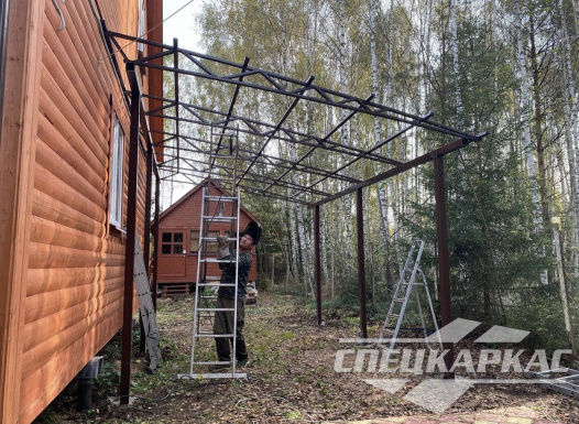 Навес для автомобиля к дому из поликарбоната №86 1919