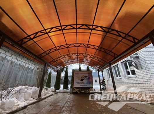 Навес из поликарбоната для автомобилей на даче №42 1488