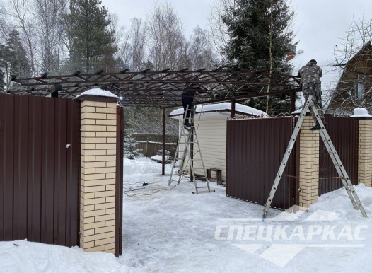 Навес из металлочерепицы на две машины №49 1547