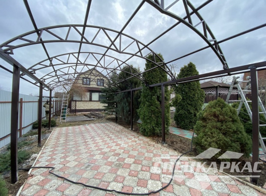 Арочный навес из поликарбоната для парковки двух автомобилей №5 1117