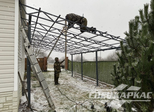 Навес для автомобиля примыкающий к дому №66 1717