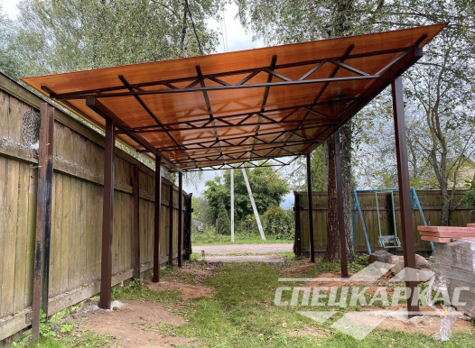 Прямой односкатный навес из поликарбоната для машины №97 2025