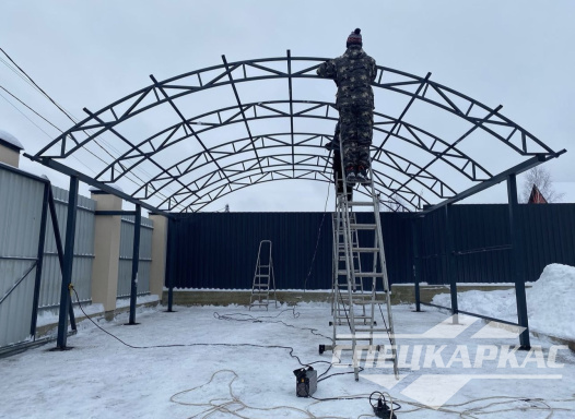 Навес из поликарбоната 6х6 для авто с закрытой боковой стенкой №53 1587