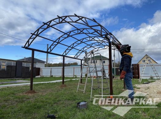 Навес для машины из поликарбоната №34 1404