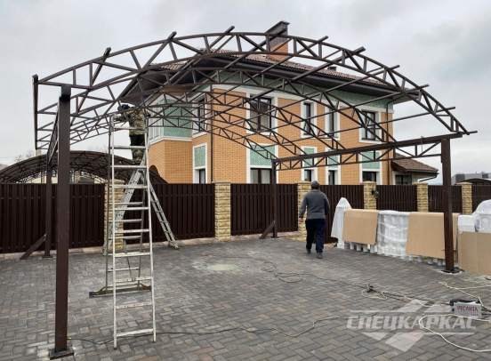 Навес на две машины из поликарбоната усиленный №77 4