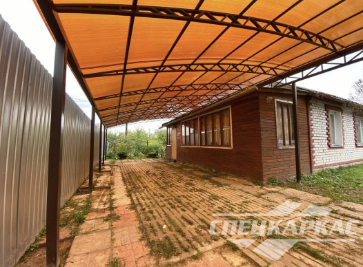 Односкатный навес из поликарбоната для автомобилей №95 2012