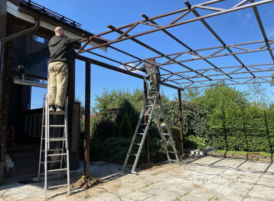 Односкатный навес из поликарбоната (скат за забор) №92 3