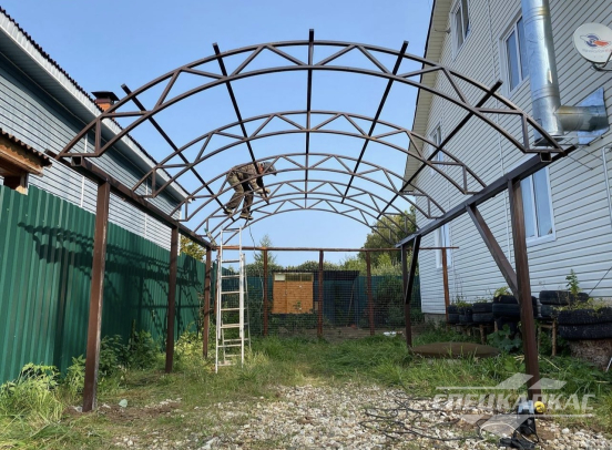 Навес из поликарбоната для одного автомобиля №89 4
