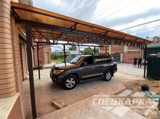 Односкатный навес из поликарбоната для парковки двух автомобилей №23 1299