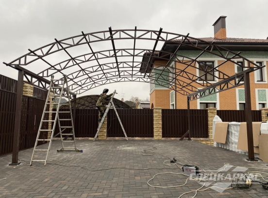 Навес на две машины из поликарбоната усиленный №77 2