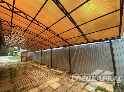 Односкатный навес из поликарбоната для автомобилей №95 2014