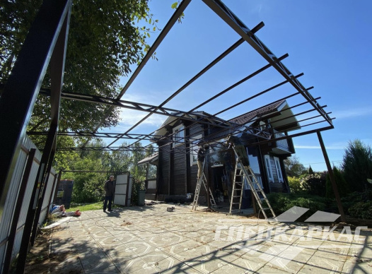 Односкатный навес из поликарбоната (скат за забор) №92 1979