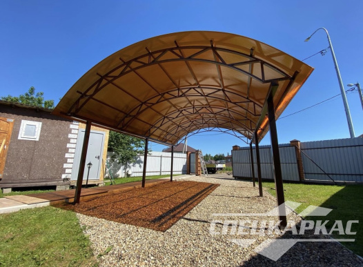 Навес для автомобиля из поликарбоната №20 1270