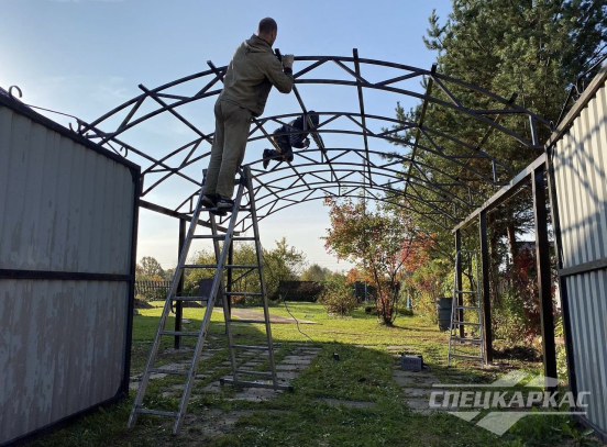 Навес для авто из поликарбоната №84 2