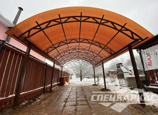 Навес из поликарбоната арочного типа №56 1624
