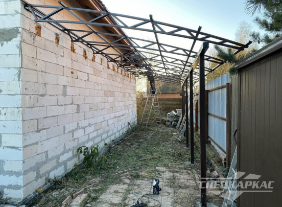 Навес из поликарбоната примыкающий к дому №79 2